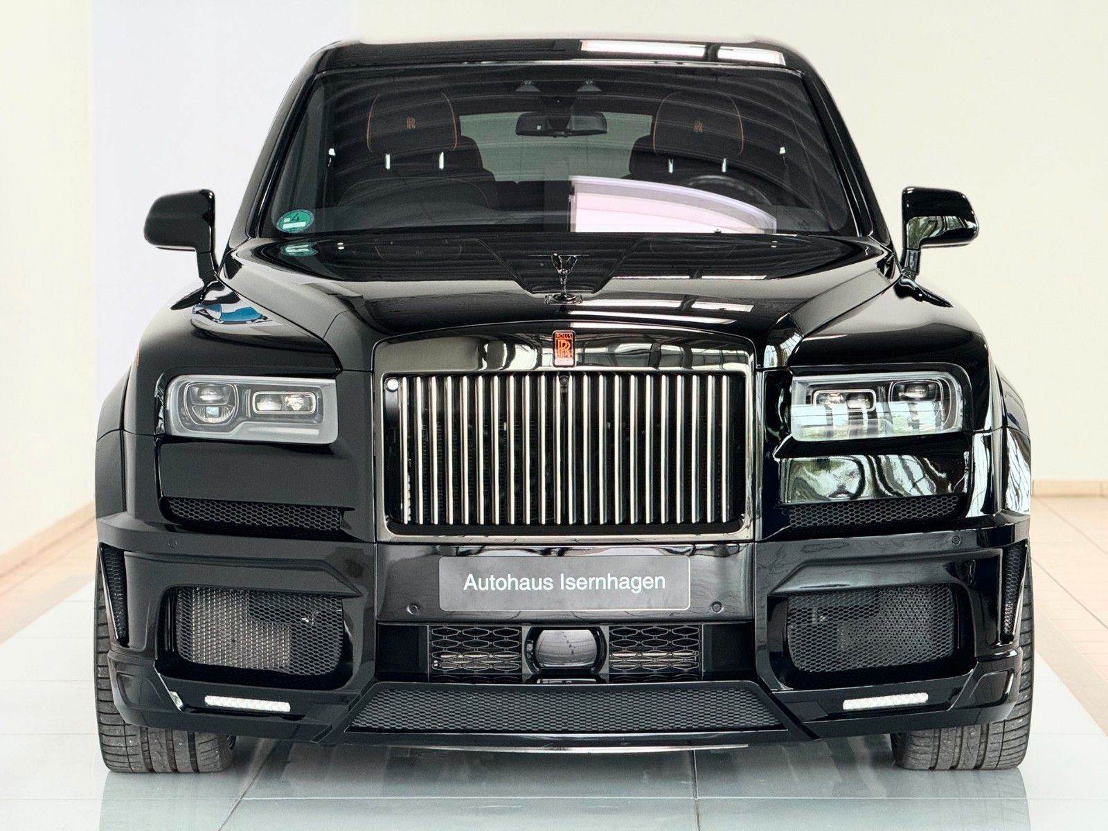 Fahrzeugabbildung Rolls-Royce Cullinan Black Badge Night Vision Novitec VOLL