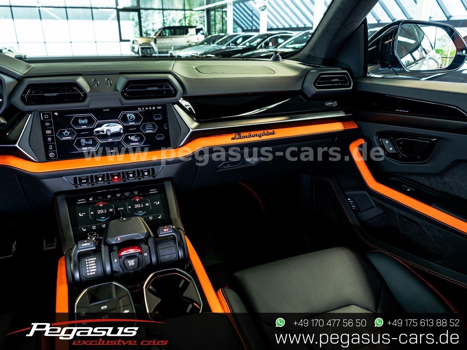 LAMBORGHINI Urus - 41