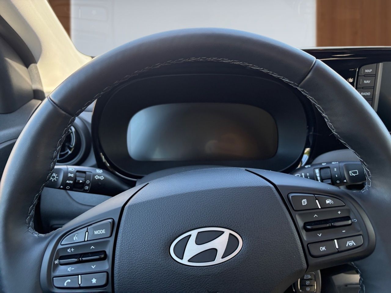 Fahrzeugabbildung Hyundai i10 1.0 Trend Fernlichtass. Kam. KlimaA Navi PDC