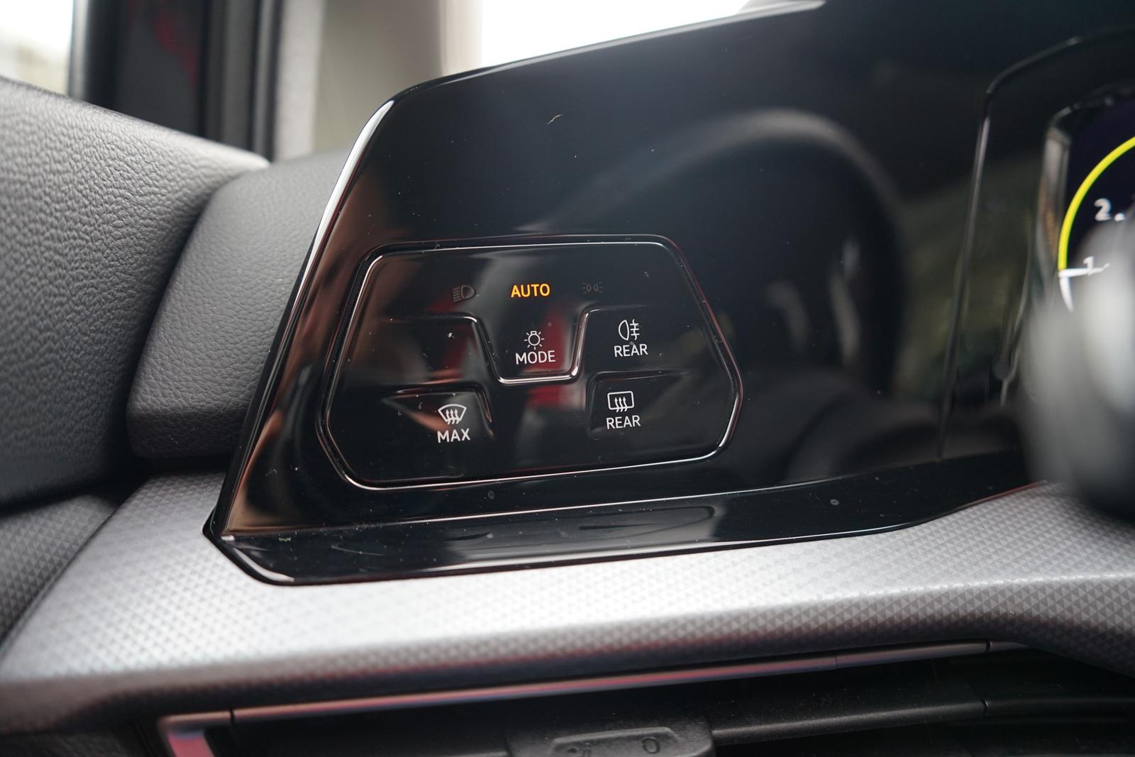Volkswagen Golf VIII 1.5 TSI Life LED Navi Sitzheizung DAB, миниатюра 25