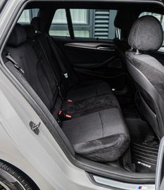 Fahrzeugabbildung BMW Touring 520d M-Sportpaket|HEADUP|HARMAN|AHK