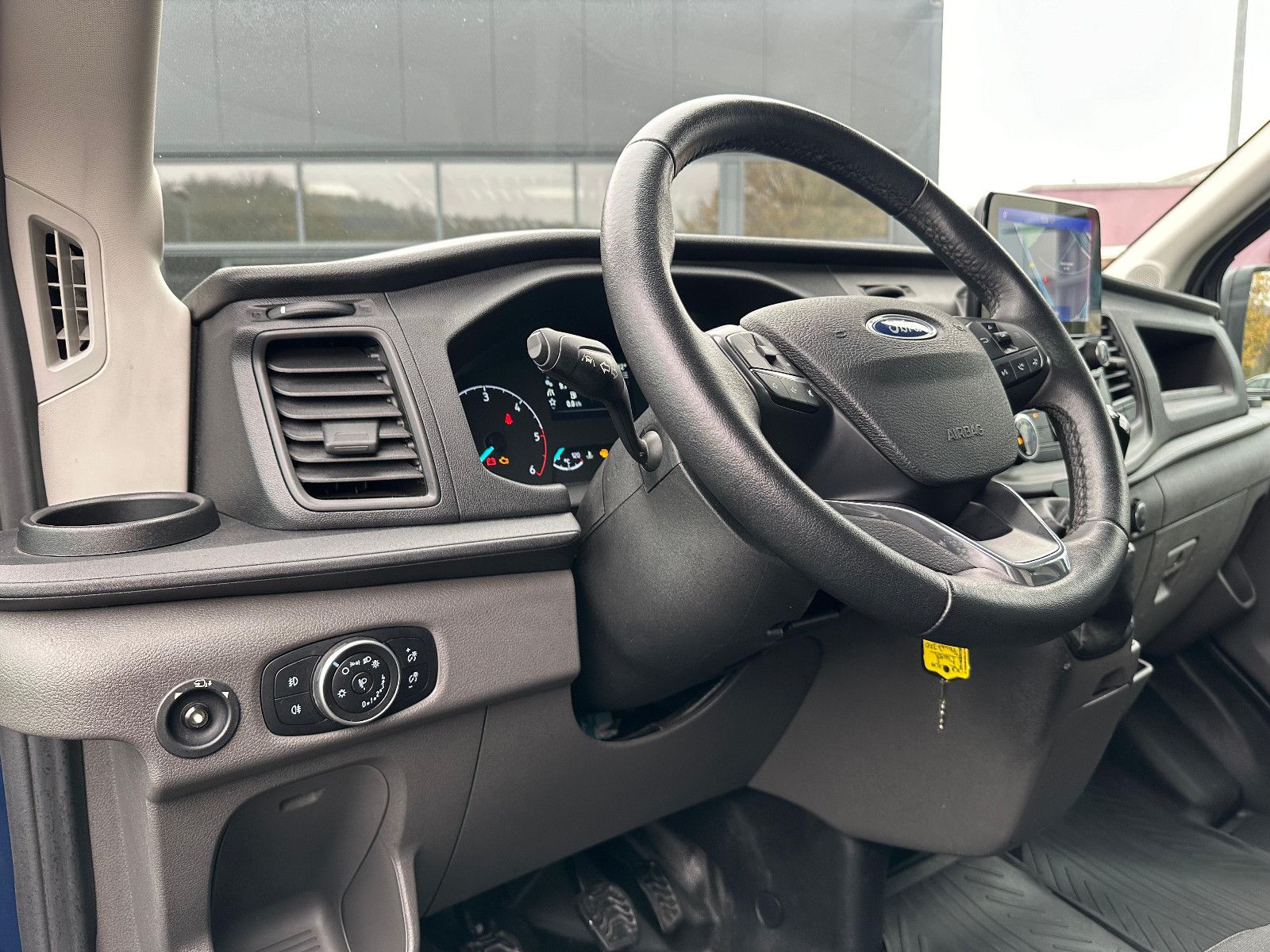 Fahrzeugabbildung Ford Transit 350 L3H3 TREND *NAVI*KLIMA*TEMPO*