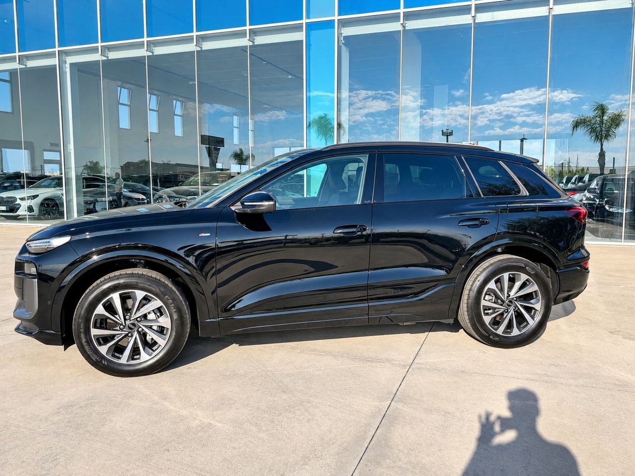 Other Audi Q6 e-tron performance S line edition imagem 2