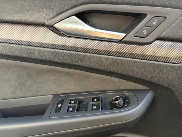 Volkswagen Golf VIII 1.5 eTSI R-Line DSG,RÜCKFAHRKAMERA, миниатюра 18