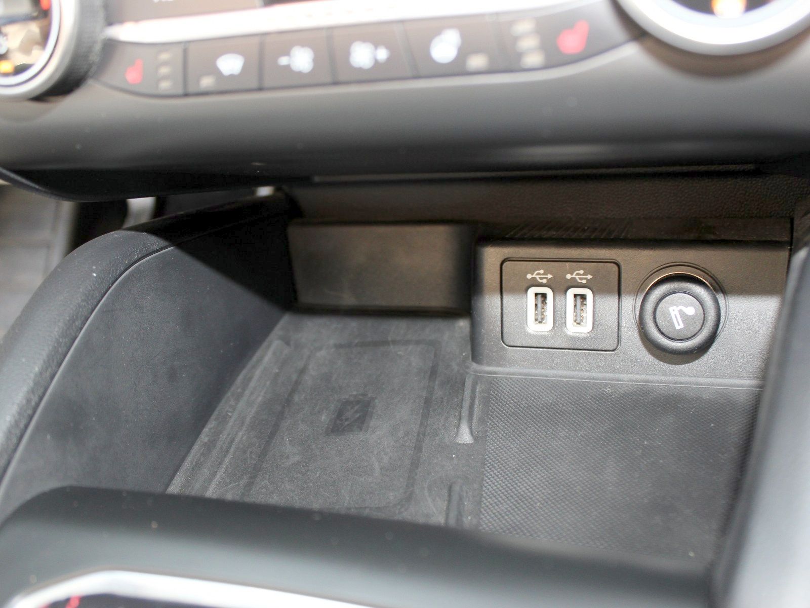 Fahrzeugabbildung Ford Focus ST-Line 1,0 EcoBoost Mild Hybrid