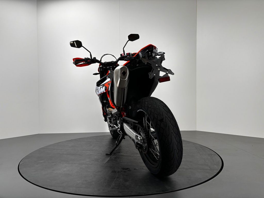 Fahrzeugabbildung KTM 690 SMC R *REIFEN NEU *KURZES HECK