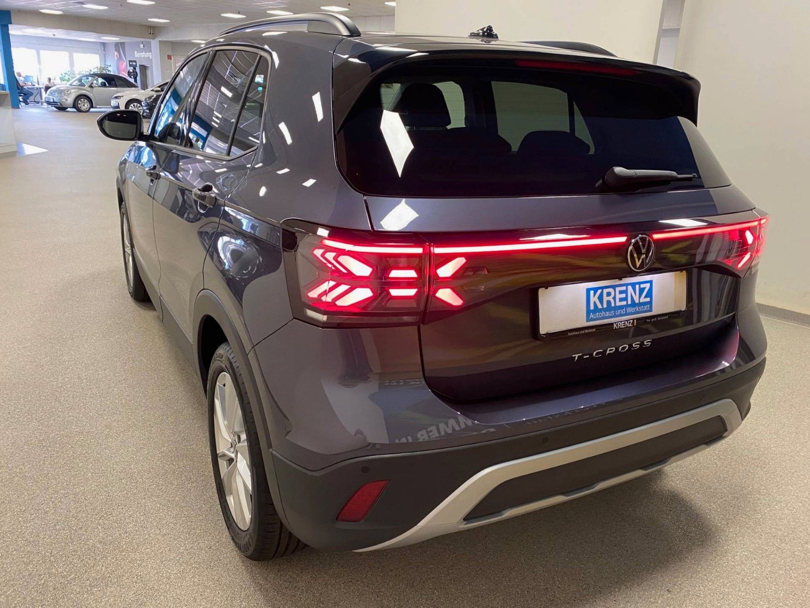 Fahrzeugabbildung Volkswagen T-Cross 1.0 TSI DSG Life mit MATRIX LED+KAMERA+