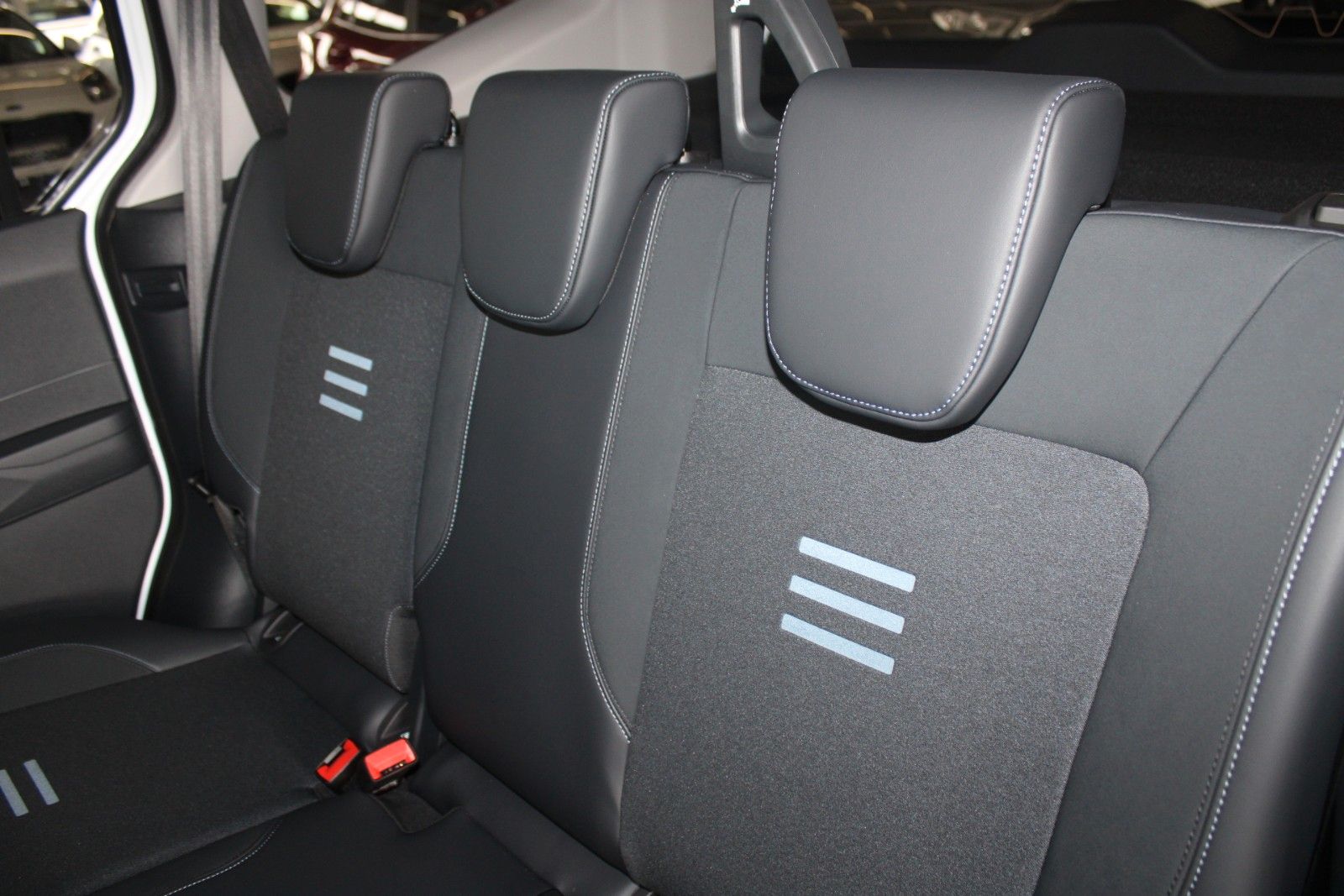 Fahrzeugabbildung Ford Tourneo Courier ACTIVE Winter + FahrerAssistPak3