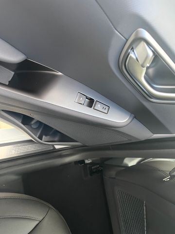 Fahrzeugabbildung Hyundai IONIQ FL 1.6 PHEV PRIME LED SHZ LEDER SD