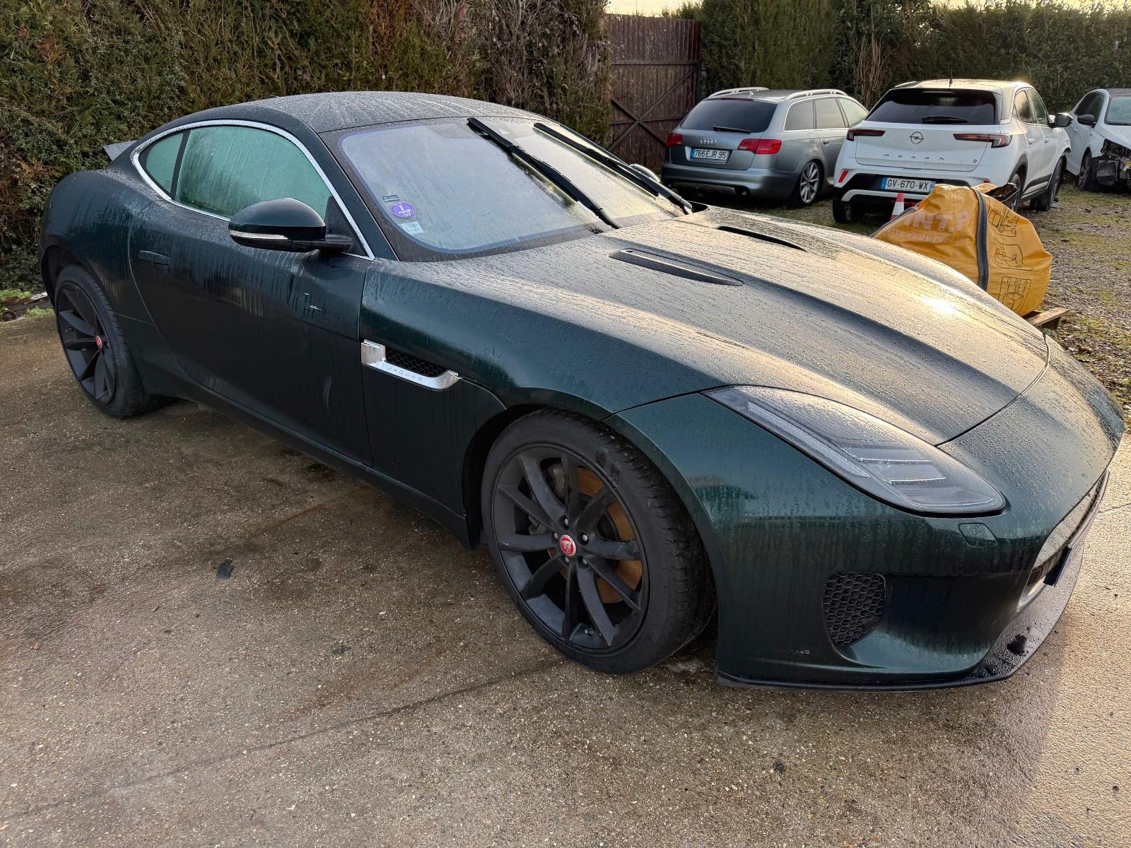 Jaguar F-Type F-TYPE CHEQUERED FLAG