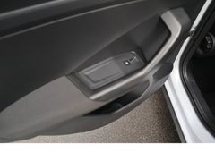 Fahrzeugabbildung Volkswagen T-Roc 4Motion 1hd Navi Tempo Panoo Scheckheftge