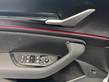 Skoda Kodiaq 1.5 TSI mHEV 110 kW Matrix AHK Kamera
