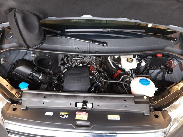 Fahrzeugabbildung Volkswagen Crafter Kasten 35 PLUS mittellang AHK Kamera