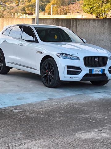 Jaguar F-Pace 2.0 D 180 CV R-Sport