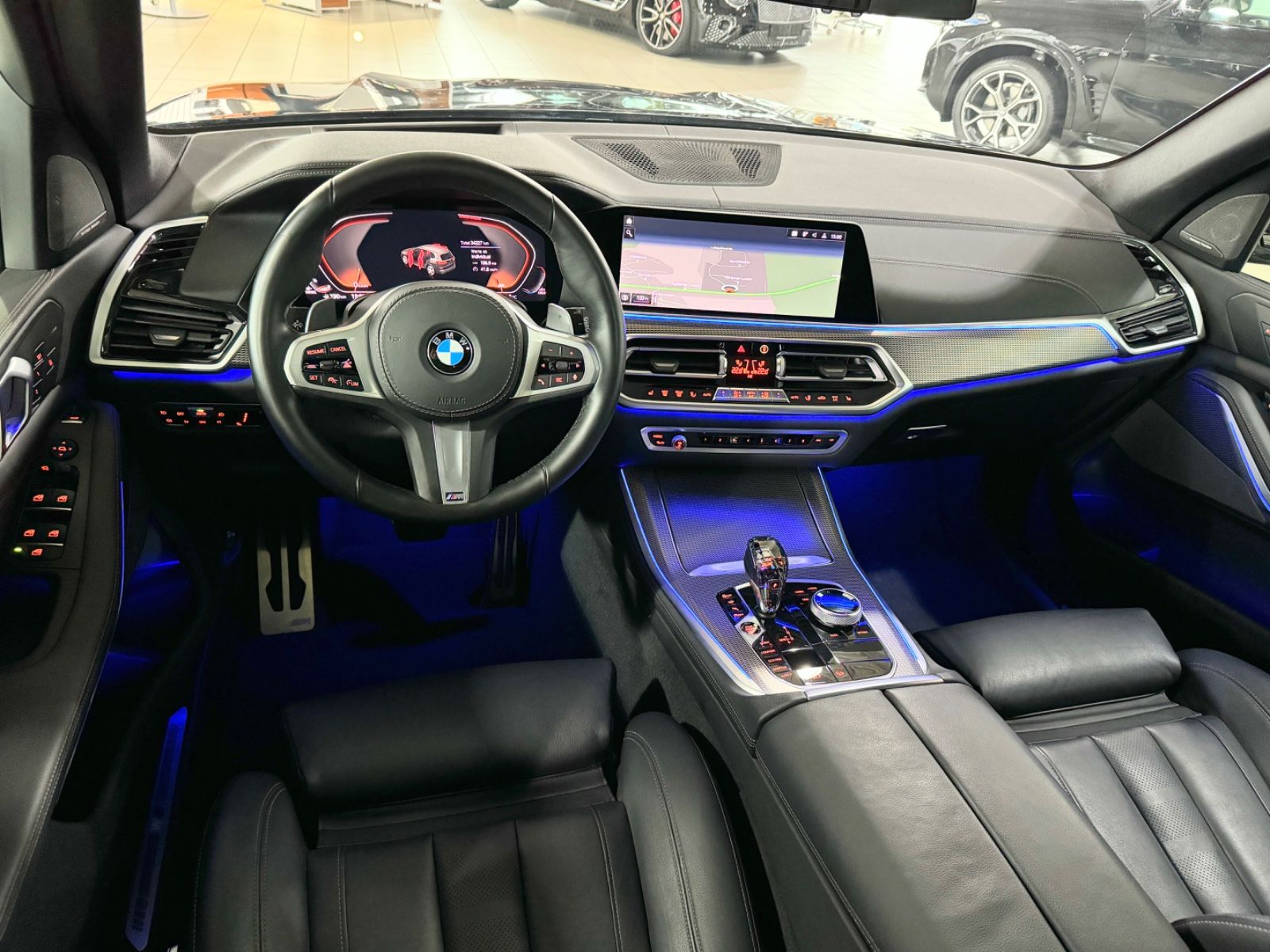 Fahrzeugabbildung BMW X5 xD30d M Sport 360° Panorama H/K HUD DAB 22"