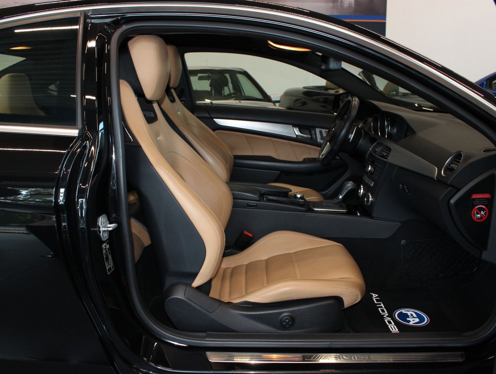 Fahrzeugabbildung Mercedes-Benz C 63 AMG Coupé *1.Hand*MB Scheckheft*Pano*MWST