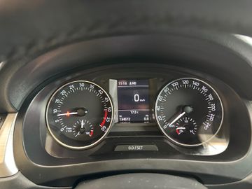 Skoda Rapid*KLIMAAUTO*SZHZ*CARPLAY*NAVI*TEMPO*TÜV0927
