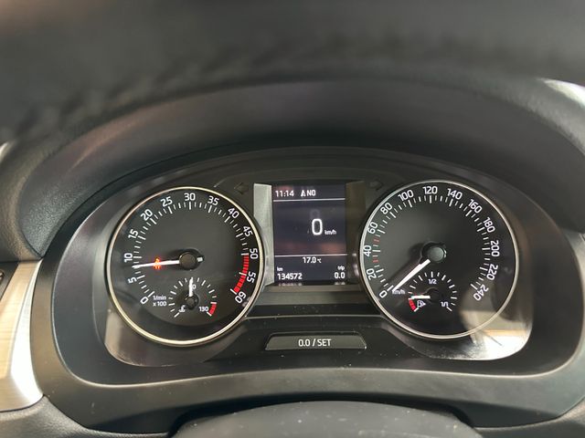 Skoda Rapid*KLIMAAUTO*SZHZ*CARPLAY*NAVI*TEMPO*TÜV0927