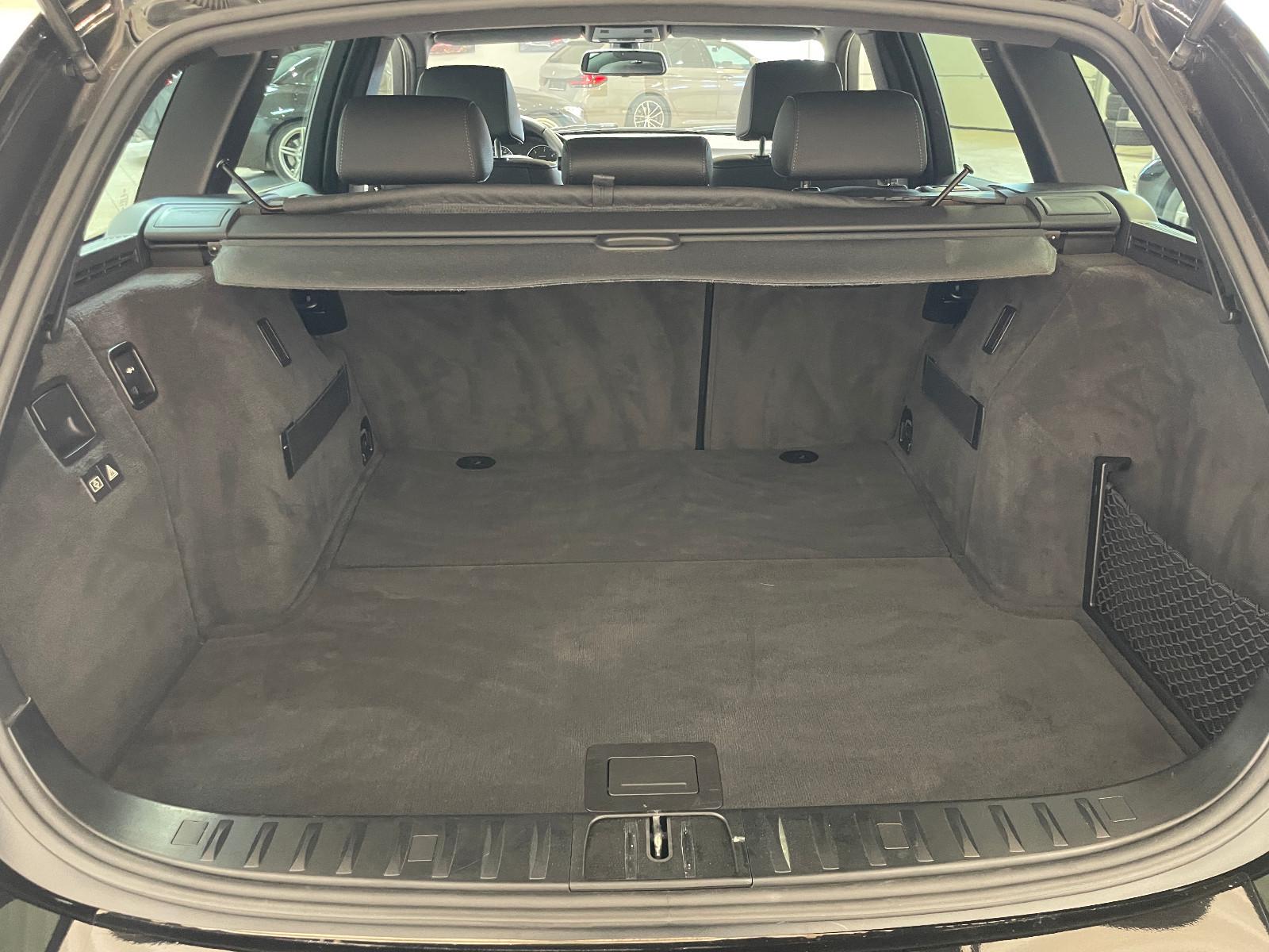 BMW 320 2009 — photo 16