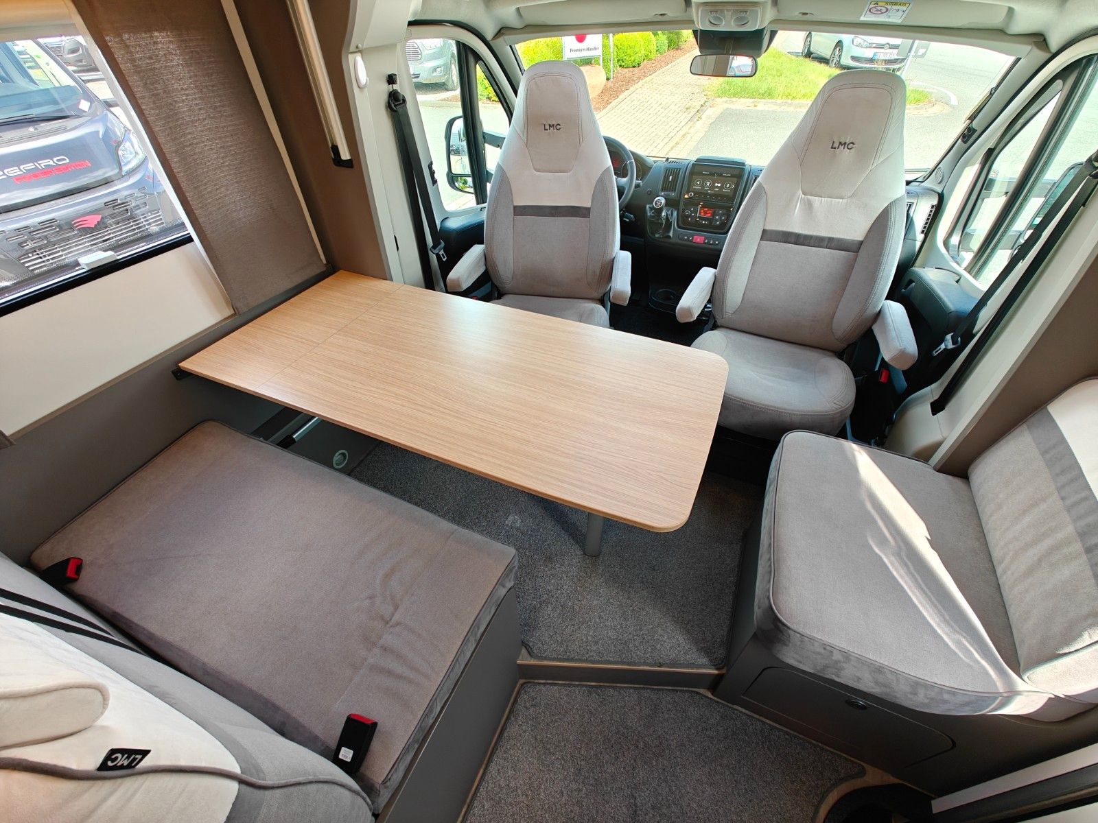 Fahrzeugabbildung LMC Tourer Lift H 730 G - Luftfeder, Winterpaket -