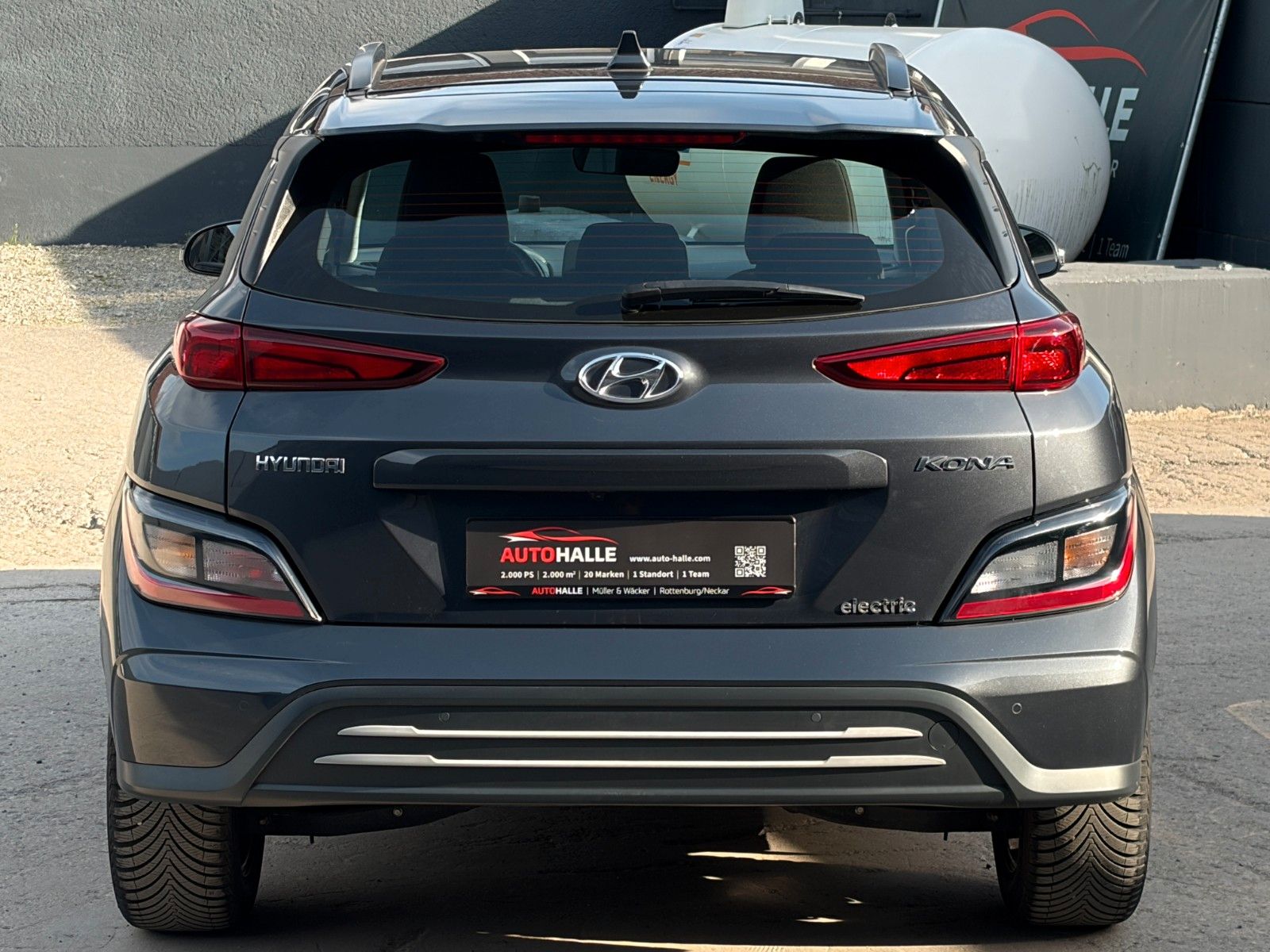 Fahrzeugabbildung Hyundai KONA E Select SHZ LHZ LKA LFA ACC Navi CarPlay