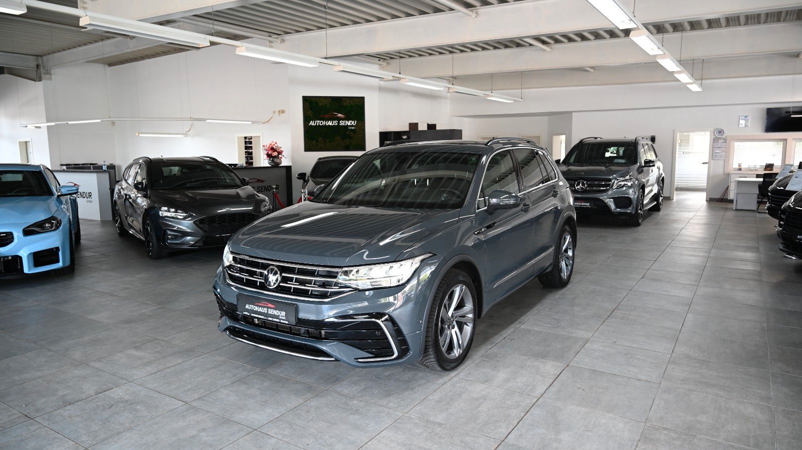 Tiguan R-Line *KAMERA*NAVI*TOP*PANORAMA