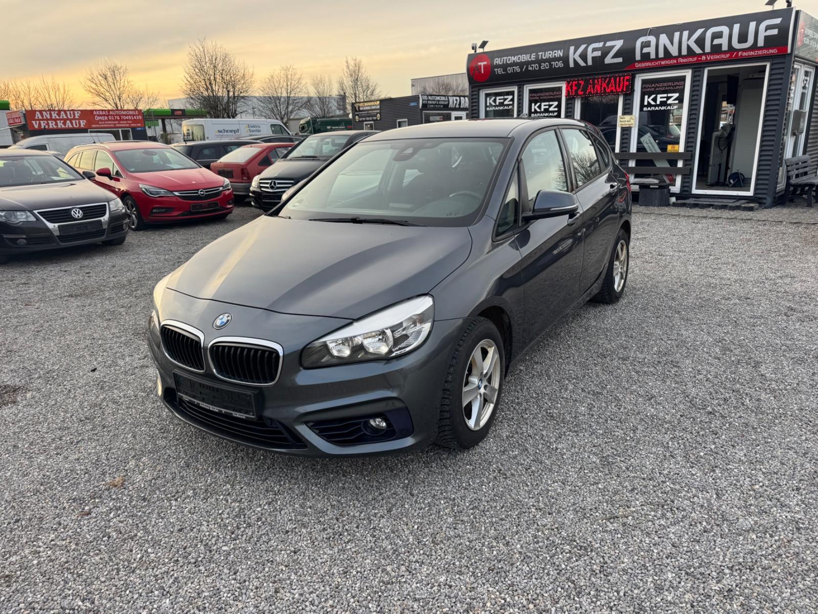 BMW 218 i Sport Line KLIMAAUTOMATIK!SITZHEIZUNG!AHK!