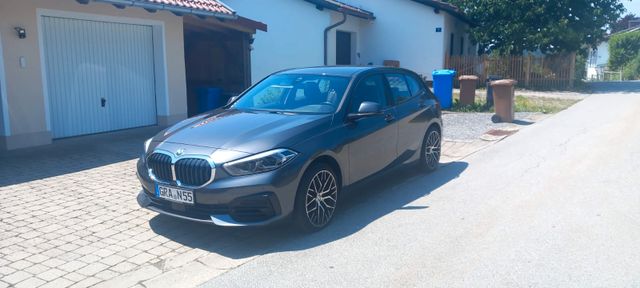 BMW 118i -