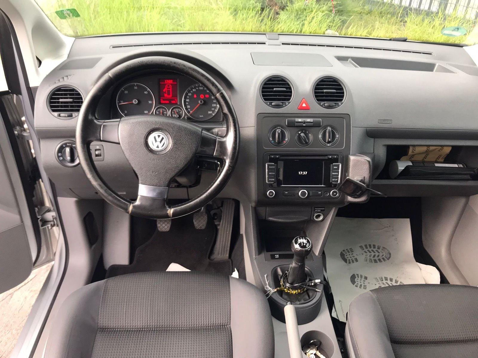 Volkswagen Caddy 2010 — photo 11