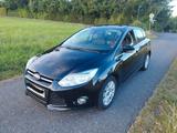 Ford Focus 1,6TDCi 85kW  TÜV, neue Scheinwerfer - Ford Focus aus 2011 mit Diesel-Antrieb