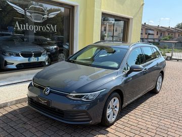 Volkswagen Golf - 1