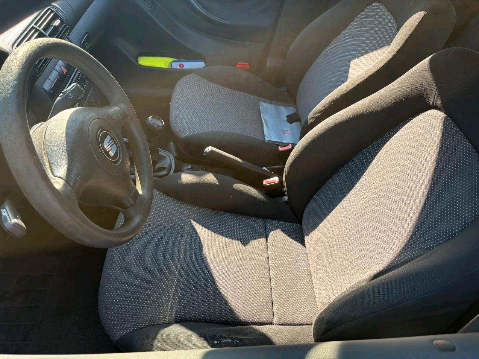 Seat Leon 2005 — photo 7