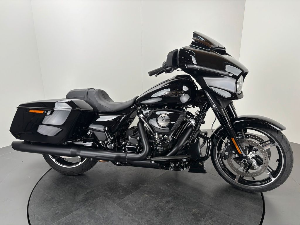 Fahrzeugabbildung Harley-Davidson STREET GLIDE FLHX *NEUWERTIGER ZUSTAND*