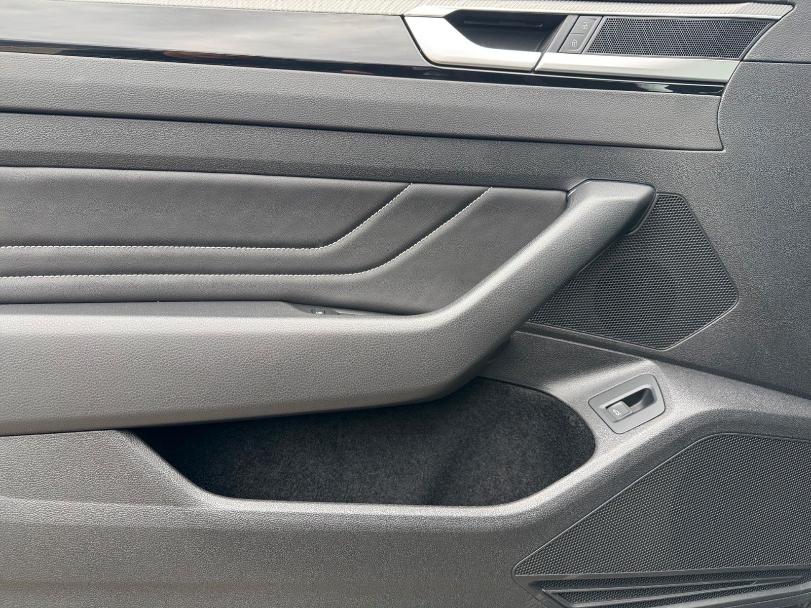 Fahrzeugabbildung Volkswagen Arteon Shooting Brake R-Line 2.0 TSI