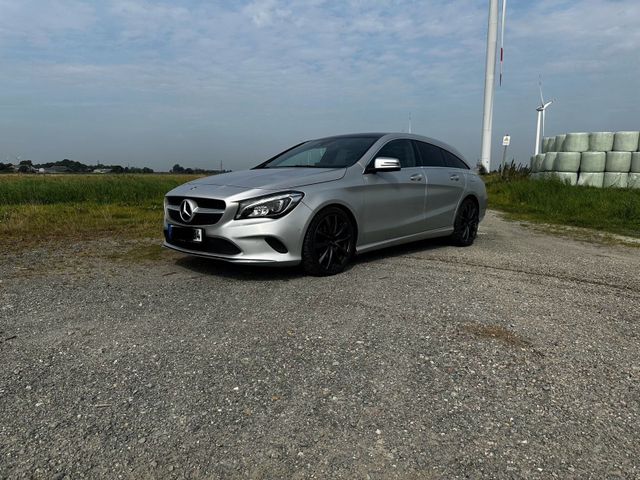 Mercedes-Benz Mercedes Benz CLA 220d 4Matic SB *Reparier...