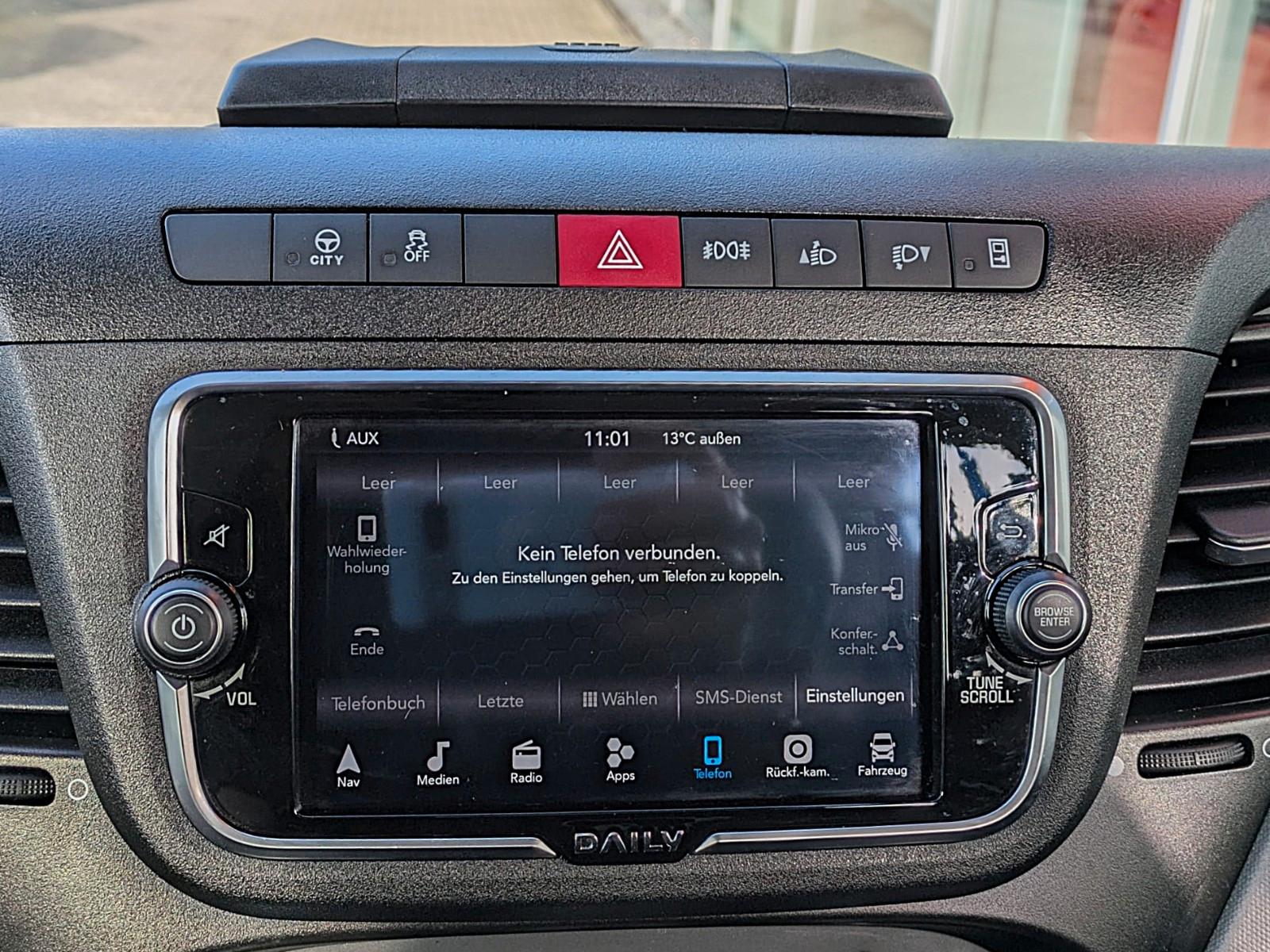 Iveco Daily DOKA KASTEN 6 SITZE KLIMA NAVI STANDH. CAM