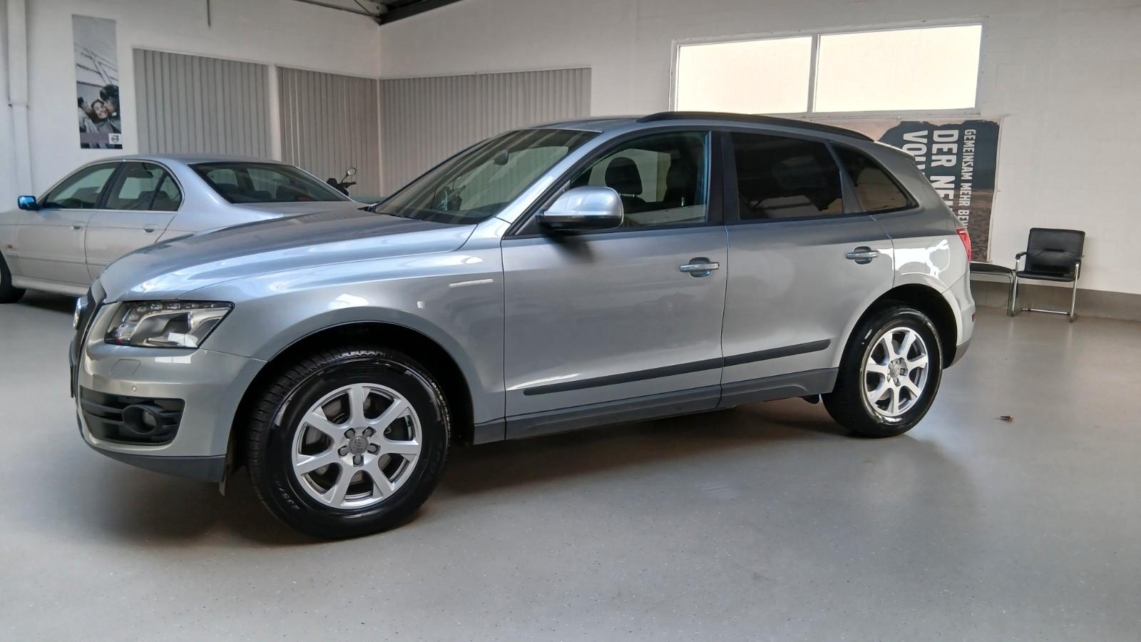 Audi Q5 3.0 TDI quattro 240 ch • S tronic • Cuir noir • Ciel Alcantara • Bi-Xénon • Attelage