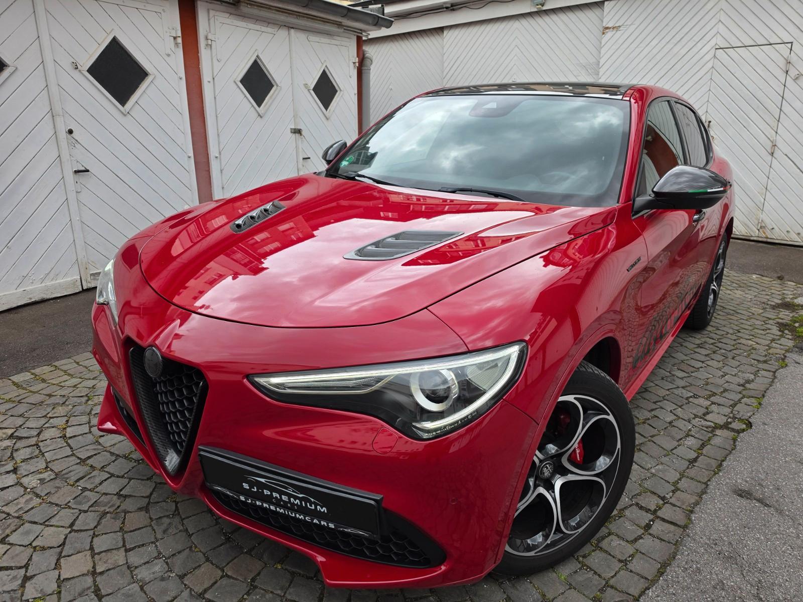 Alfa Romeo Stelvio Veloce Q4 PANORAMA KAMERA LEDER CARBON