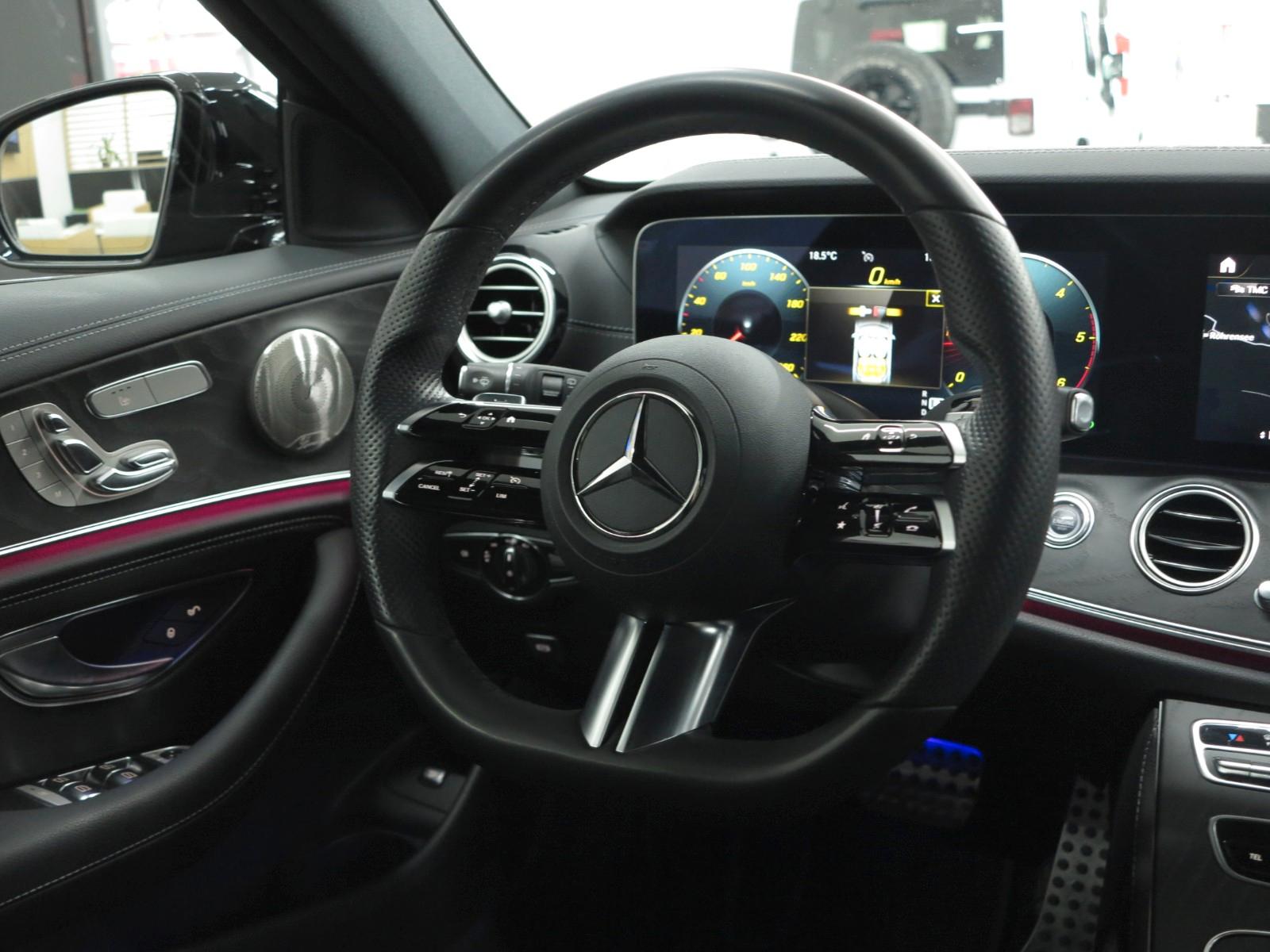 Mercedes-Benz E 220 d T-Modell AMG/HUD/BURMESTER/AIRM/U-FREI!