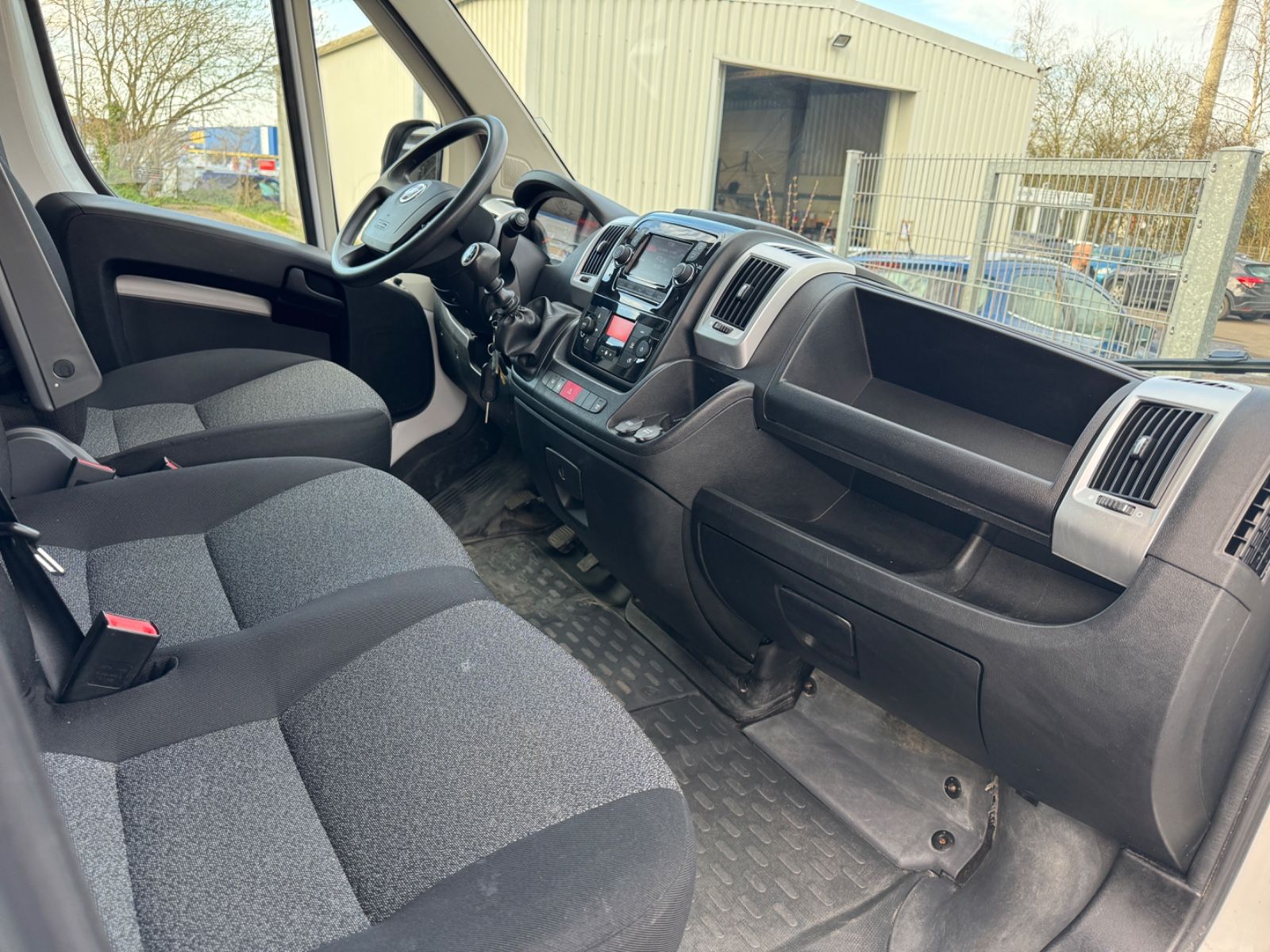 Fahrzeugabbildung Fiat Ducato Hochr.-Kasten 35 140 L2H2 RS: 3450 mm