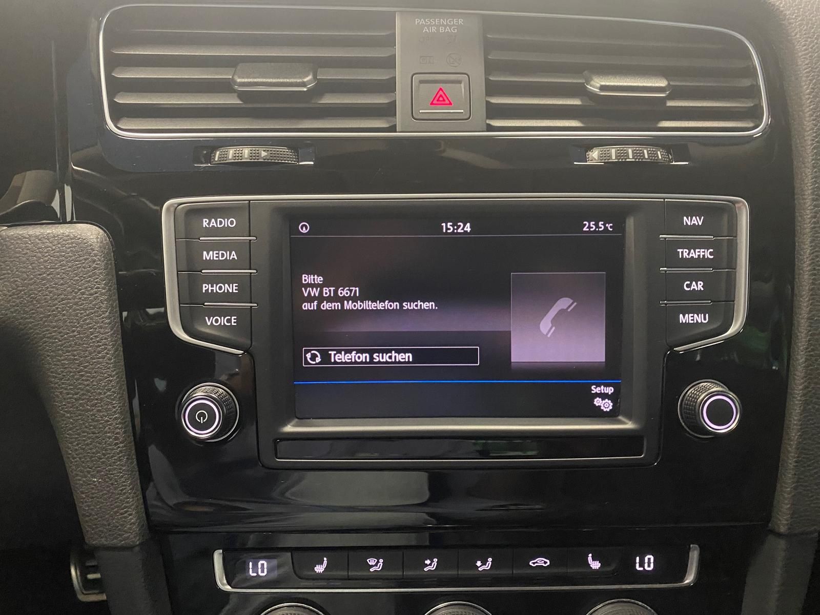 Fahrzeugabbildung Volkswagen Golf 2.0 TDI Allstar BMT KLIMA+NAVI+SITZHEIZ+PDC