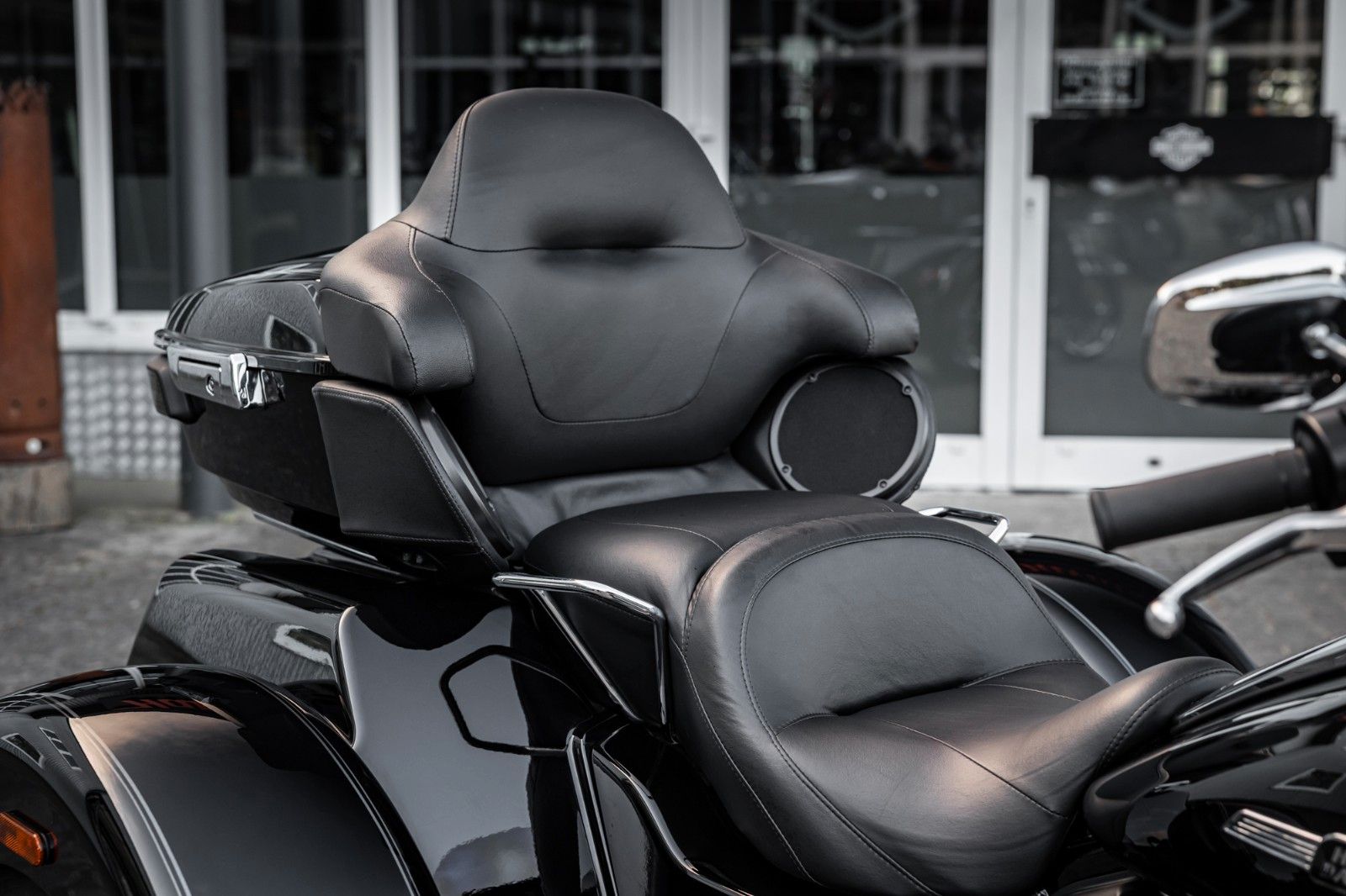 Fahrzeugabbildung Harley-Davidson TRI GLIDE ULTRA TRIKE 114 MY25 FLHTCUTG VORFÜHRF