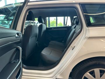 MYAUTOCENTER – Gebraucht- und Jahreswagen mit Werkstattservice in Pfaffenhofen Volkswagen Passat *LED*NAVI*ACC*KEY-LESS*1.HAND*19%MWST*