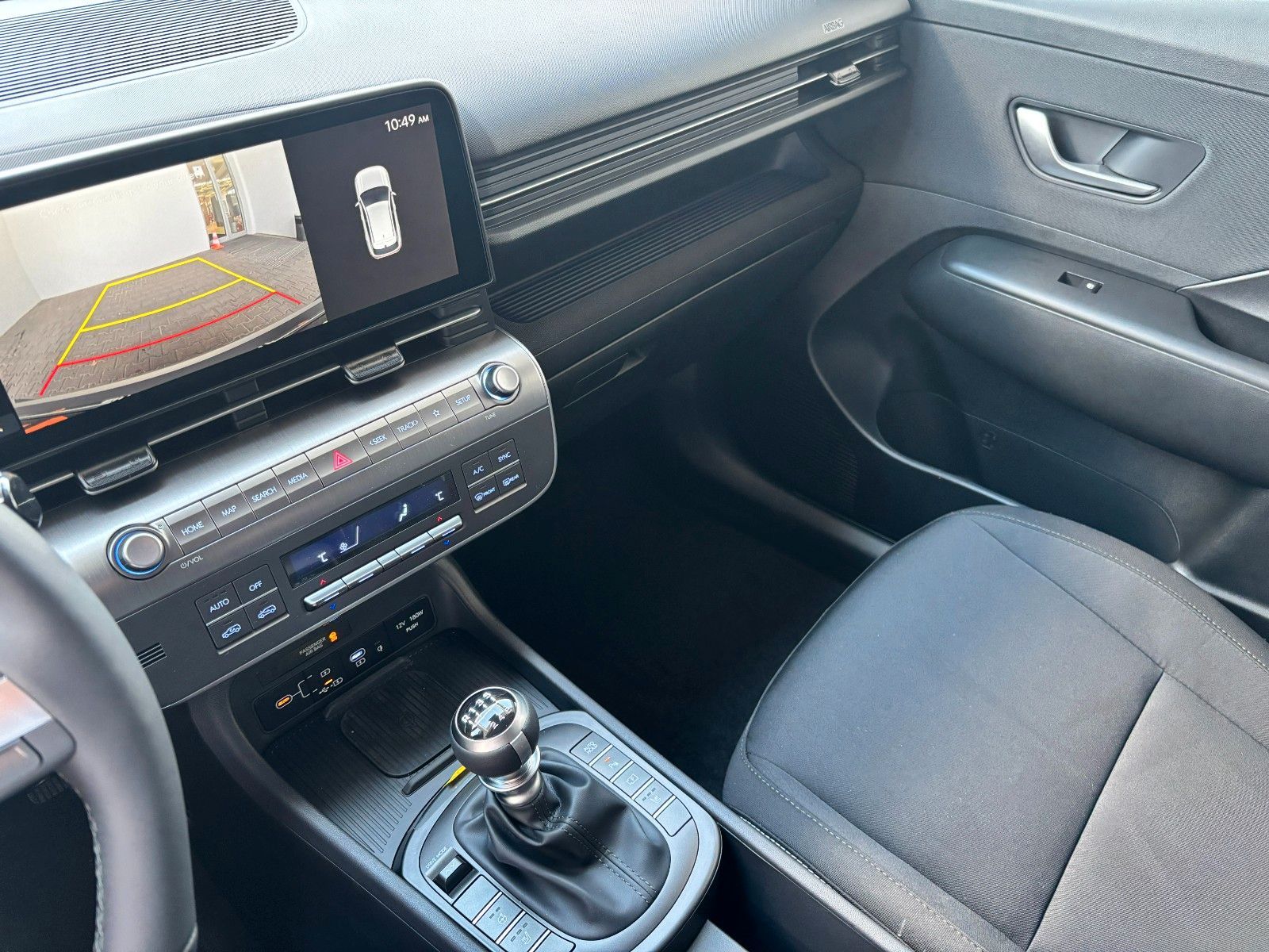 Fahrzeugabbildung Hyundai Kona 1.6 T-GDI Trend KlimaA,LED,Navi,SHZ,el.Heck