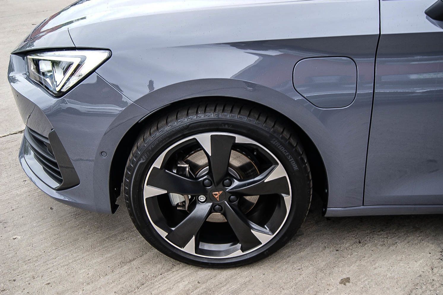 Fahrzeugabbildung CUPRA Leon Sportstourer e-Hybrid PANORAMA CARPLAY ACC