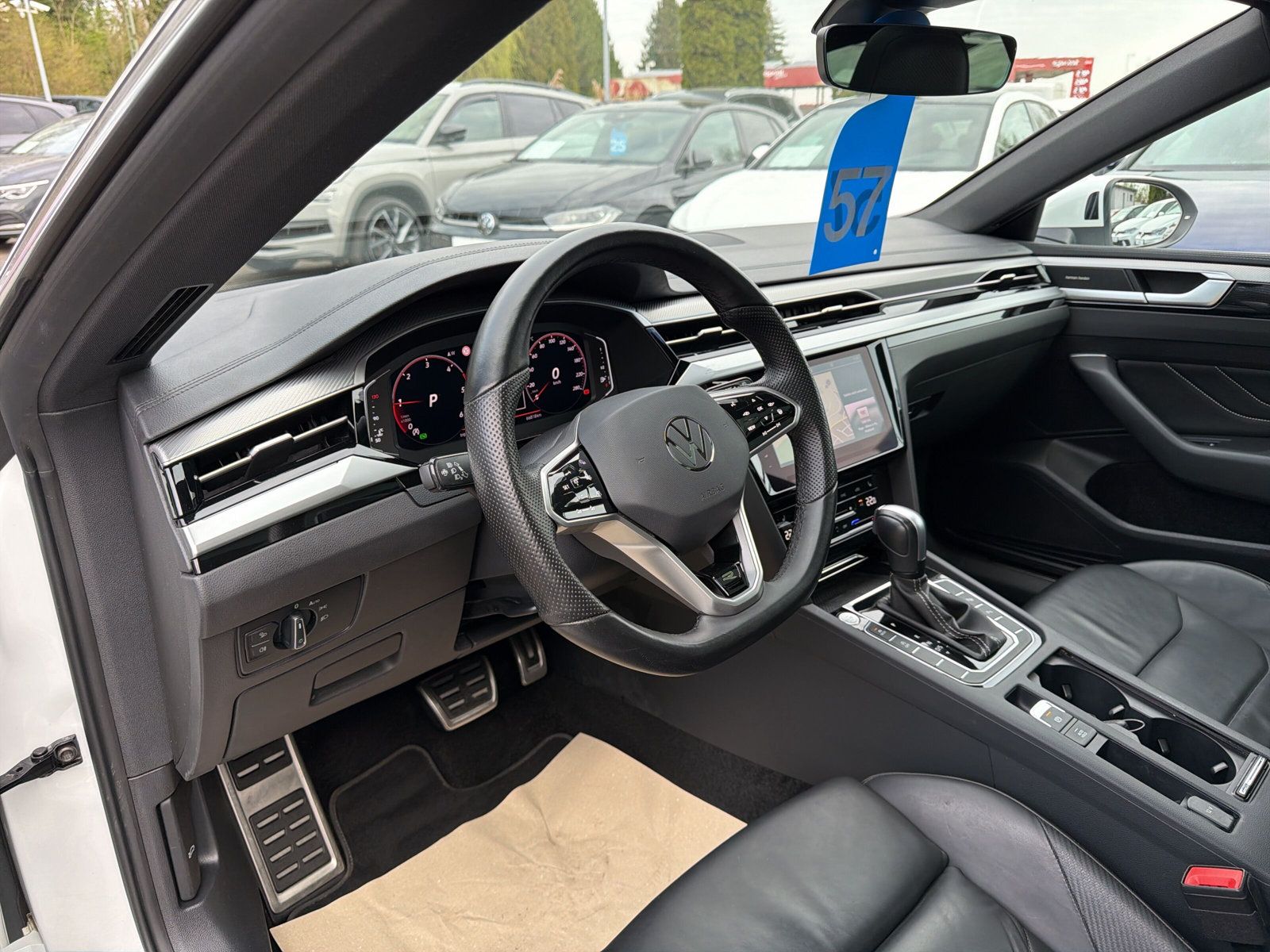 Arteon SB R-Line TDi DSG PANO Navi LED Kamera