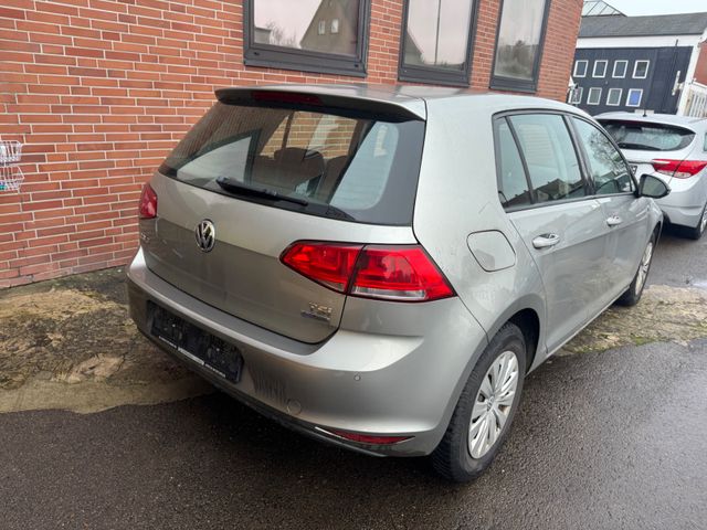 Volkswagen Golf VII Lim. Trendline BMT