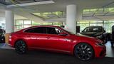 Volkswagen Arteon R-Line/20"/360°/DigCockpit/HUD/Pano/Stand - mit Diesel-Antrieb: Rot, Panorama-Dach, Limousine