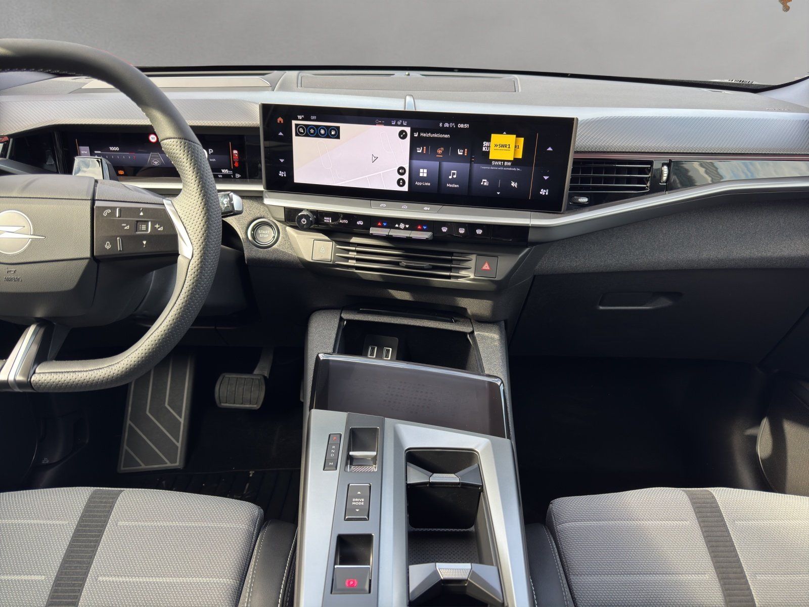 Fahrzeugabbildung Opel Grandland 1.2 Mild-Hybrid Ultimate/PANO/KAMERA/
