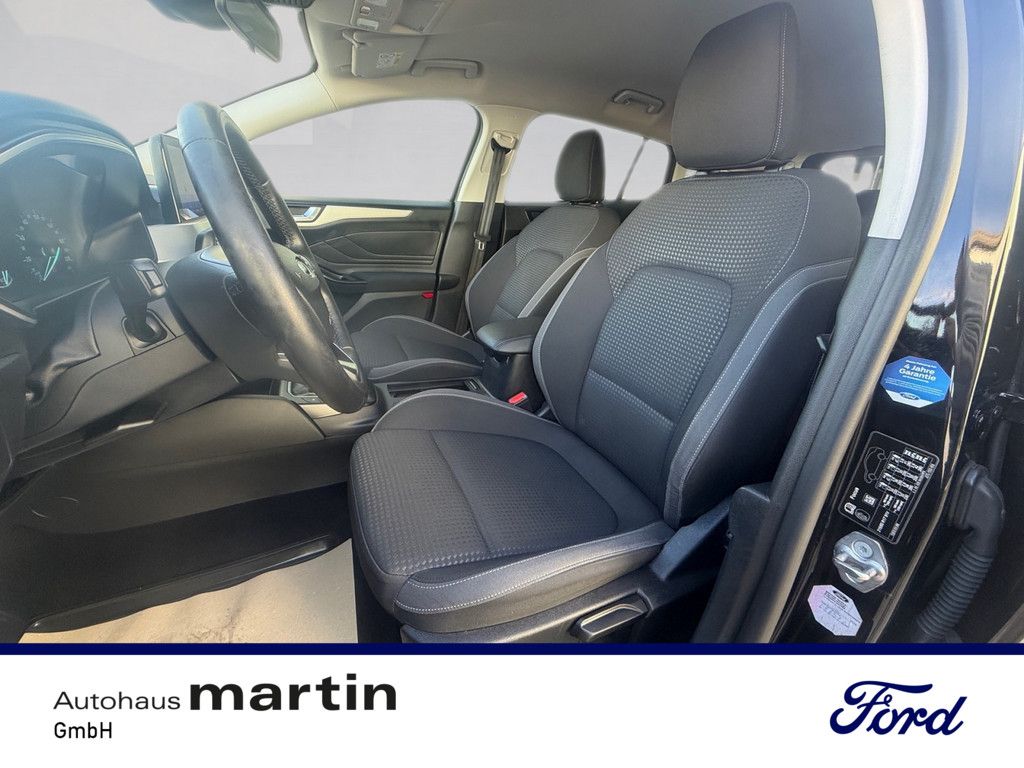 Fahrzeugabbildung Ford Focus 1.0 EcoBoost Cool&Connect Start/Stopp EURO